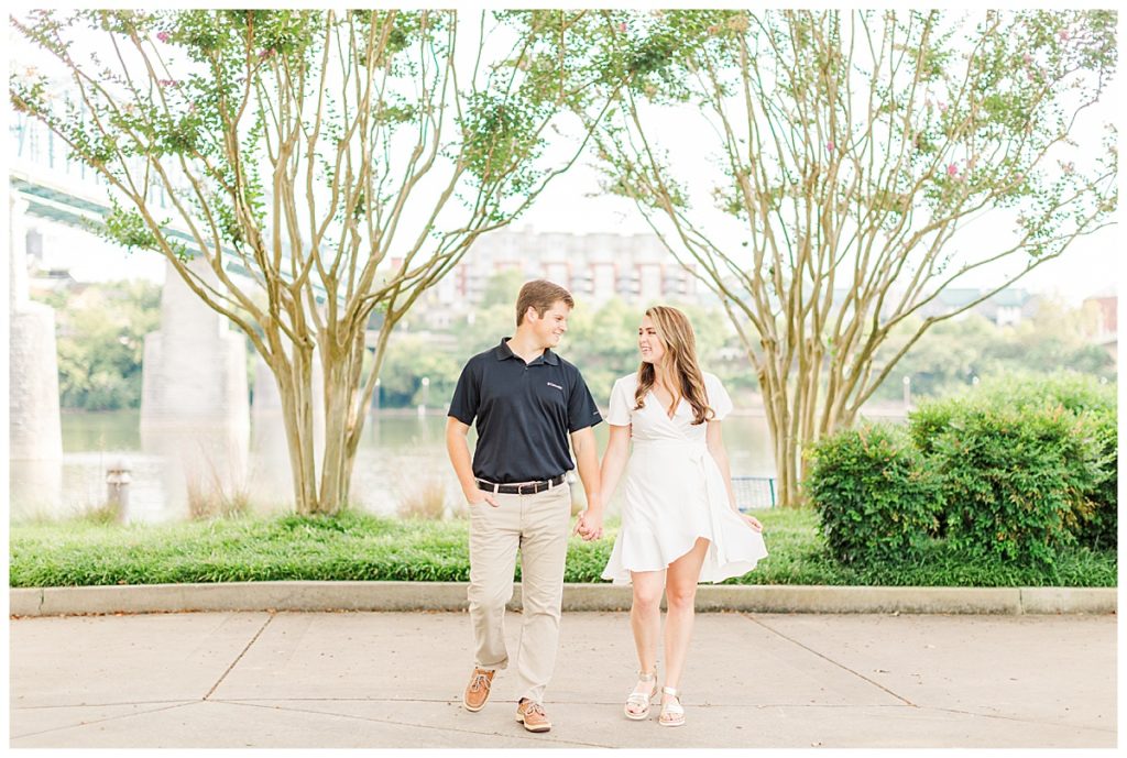 downtown chattanooga engagement photos
