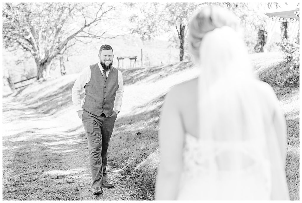 photo-friendly wedding timeline | black and white first look photo at riverbend farms